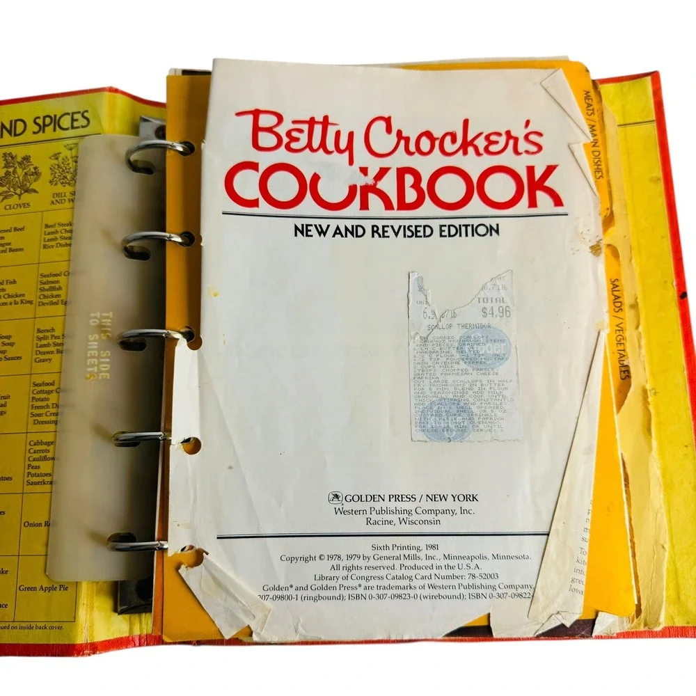 Betty Crockers Cookbook New and Revised Edition Vtg 5 Ring‎ bound Recipe Book
